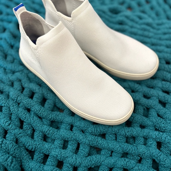 Rothy’s The Chelsea Sneaker in Bright White - Picture 2 of 13